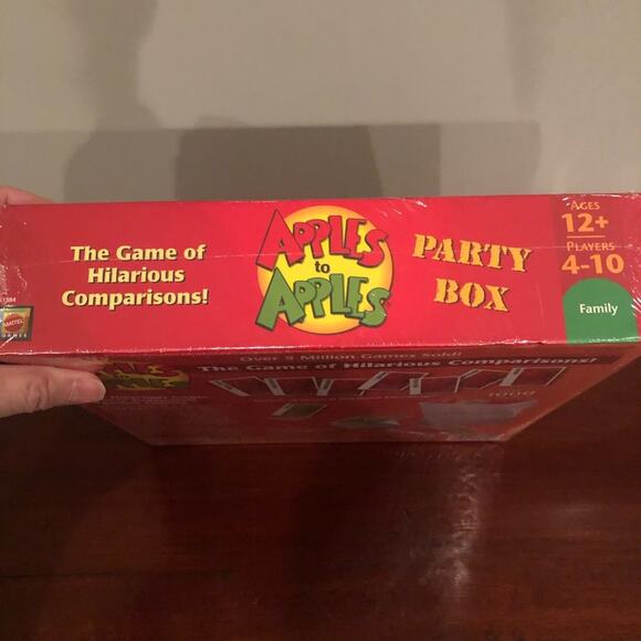 APPLES TO APPLES Board Game SEALED Party Box Red Family New NIB Mattel - Picture 6 of 6